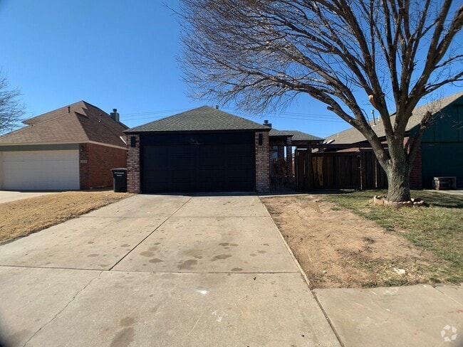Building Photo - 3 Bed 2 Bath Moore home