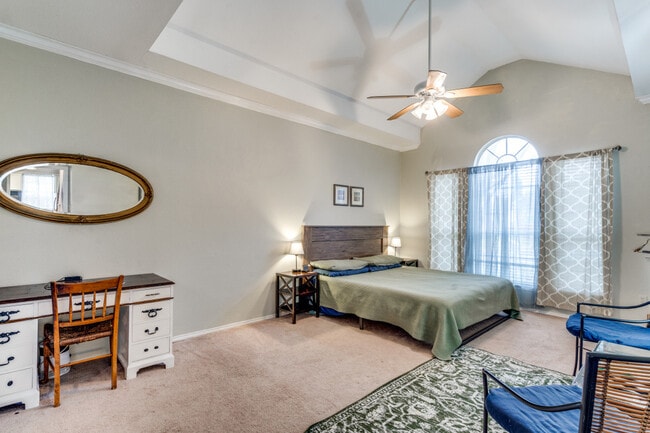 Photo - Knights Court