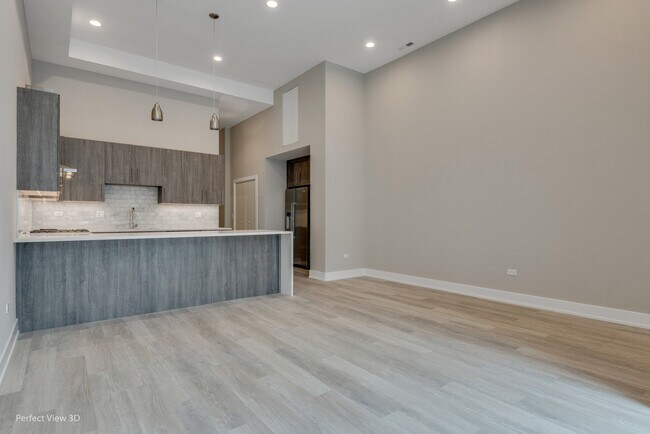 Photo - 2740 W Chicago Ave