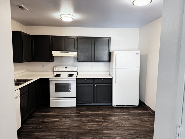 Building Photo - Cambridge Cove Rental
