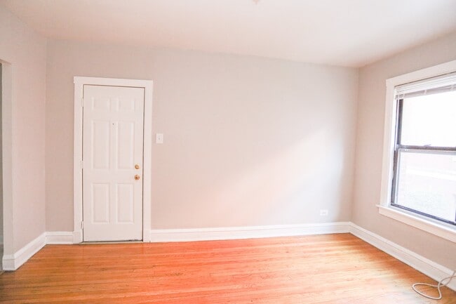 Photo - 2625 N Spaulding Ave Unit 3
