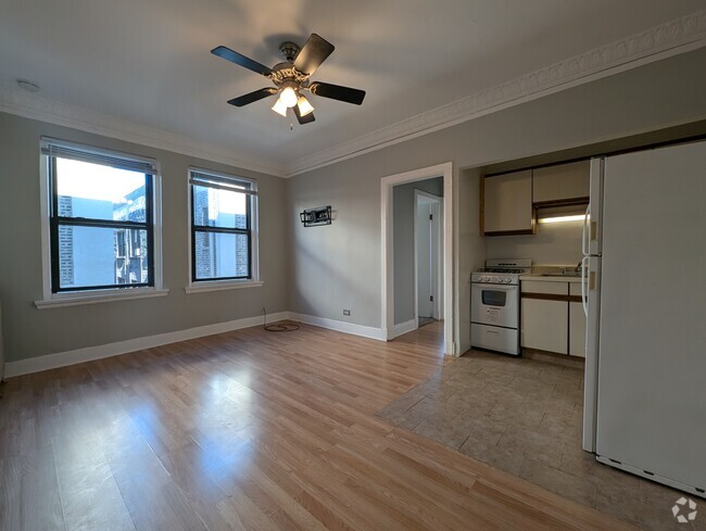 Building Photo - 3832 N Fremont St Unit 3831-508 Rental