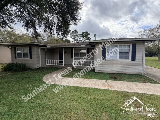 Photo - 1441 Bassett St