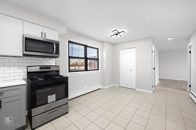 5870 W Lake