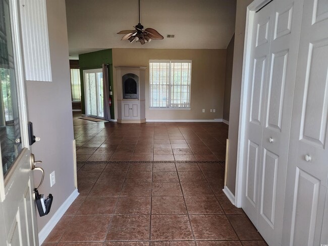 Photo - 2360 Clandon Dr