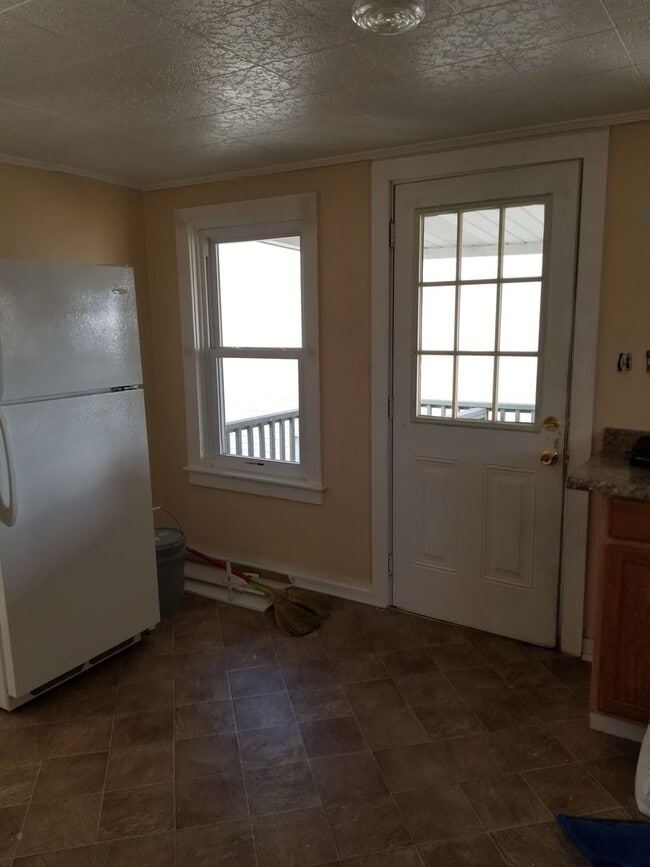 Photo - 224 W North St Unit B