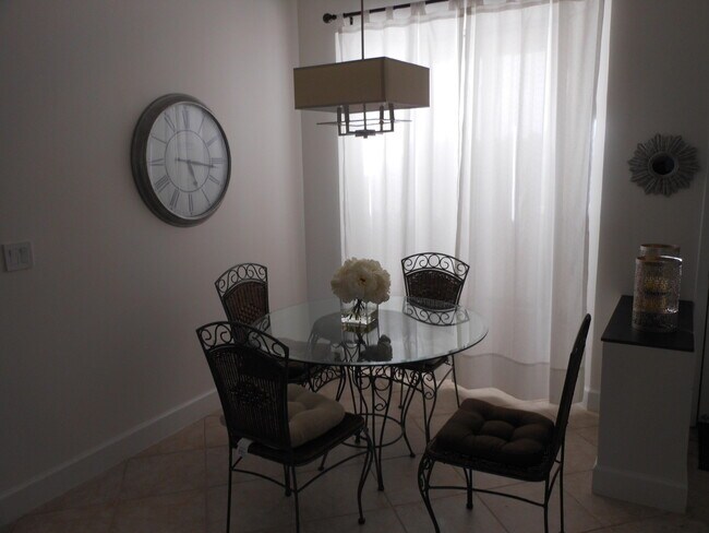 7472 La Paz Blvd Unit 309