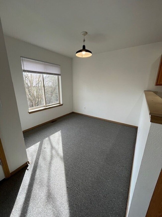 Photo - 2814 Queen St Unit 2814