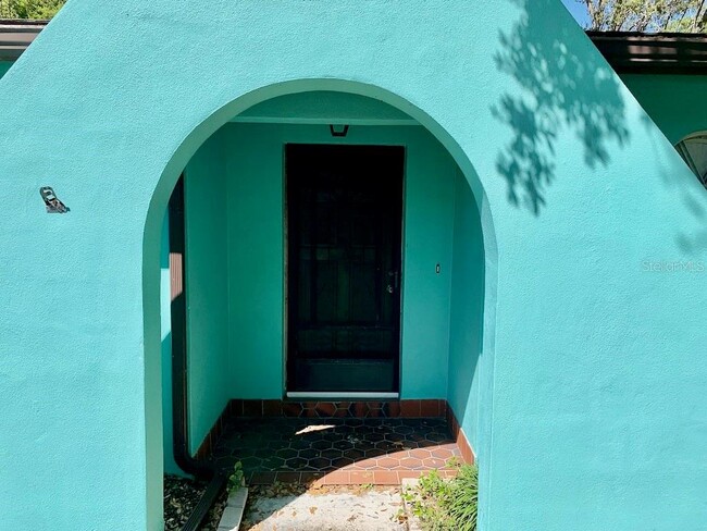 Photo - 2073 Carnac St