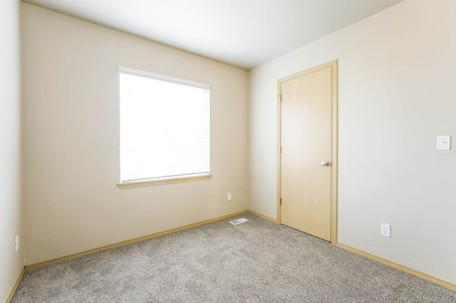 Photo - 7581 89th Pl NE