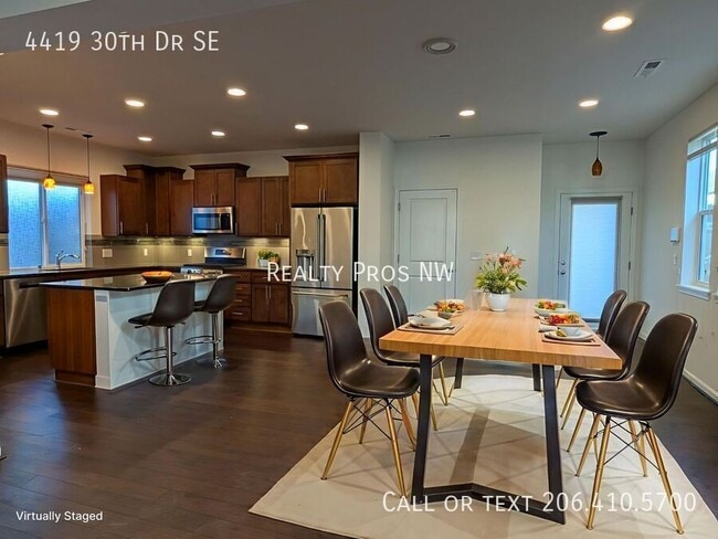 Photo - 4419 30th Dr SE