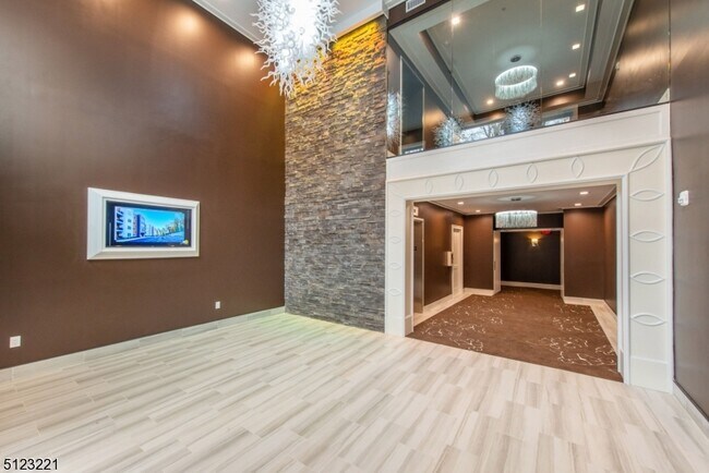 Photo - 717 Preakness Ave