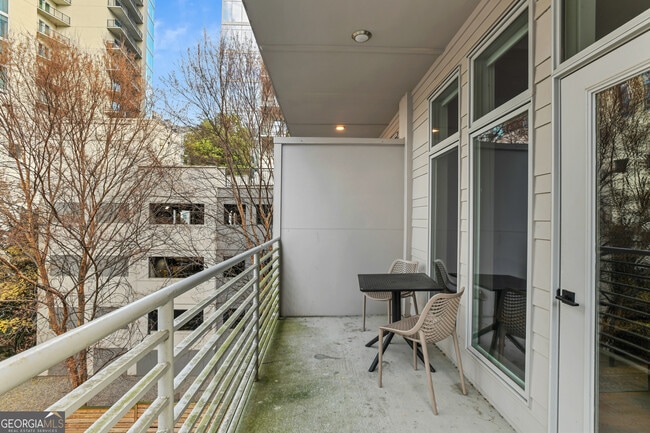 Building Photo - 208 12th St NE Unit 202