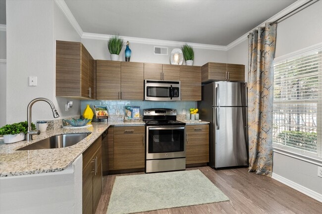 2BD, 2BA - 1185 SF - Kitchen