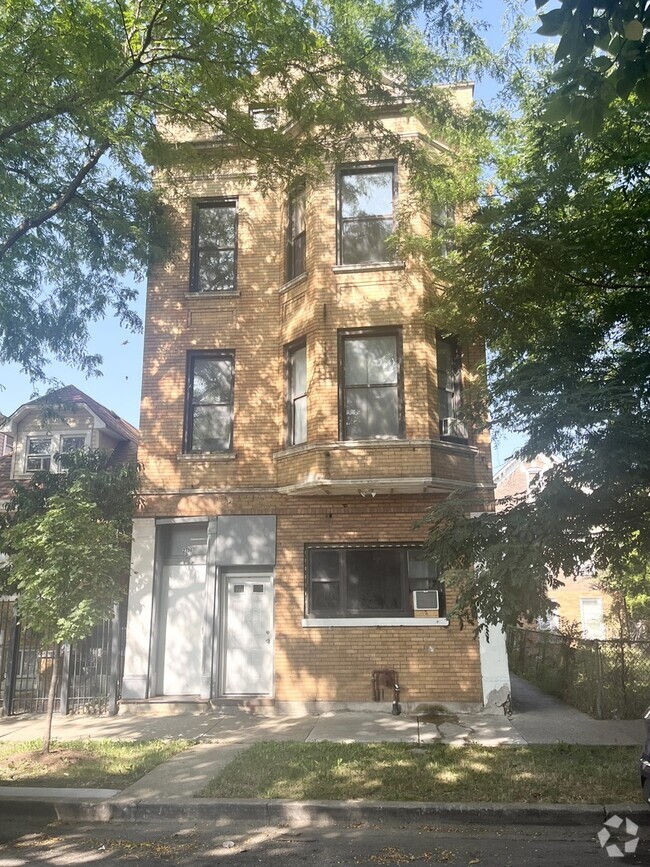 Building Photo - 2706 S St Louis Ave Rental