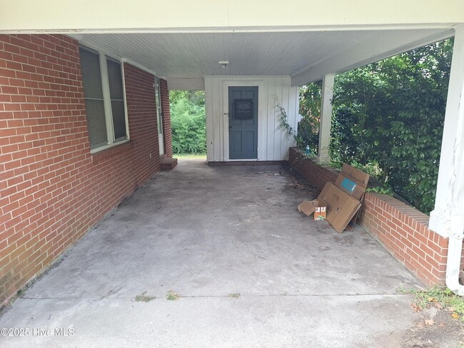Photo - 612 S Oak St