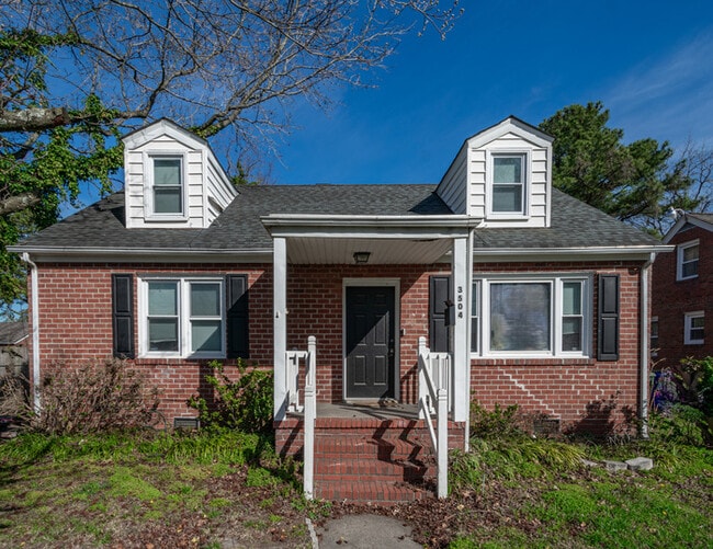 Photo - 3504 Trant Ave