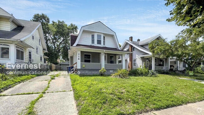 Building Photo - 714 Hampton Ave Rental