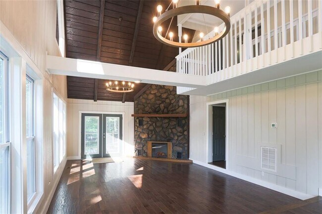 548 McCurdy Rd