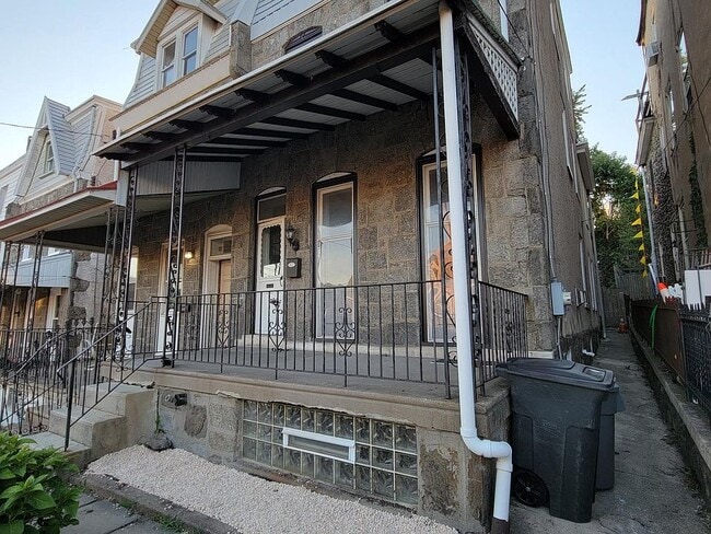Building Photo - 162 Shurs Ln