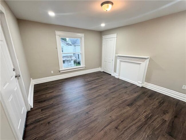 Photo - 417 Bartram Ave
