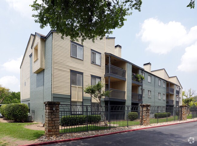 Rock Creek Apartments For Rent In Dallas Tx Forrent Com