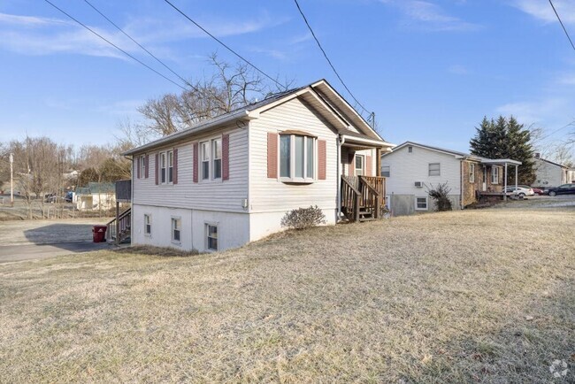 Building Photo - 1416 Cherokee Rd Rental