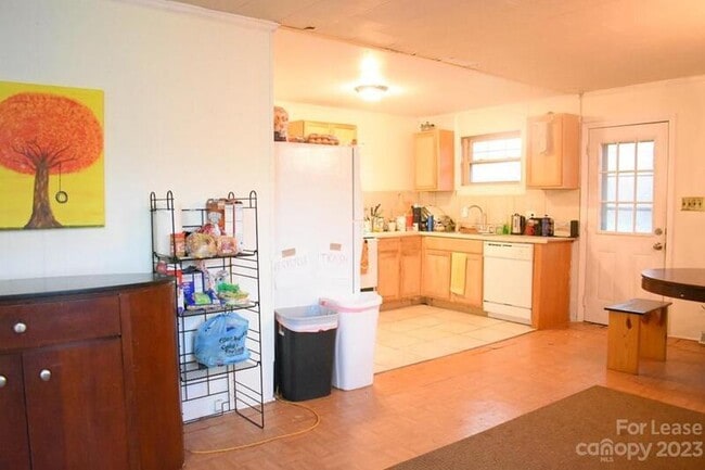Photo - 49 Fenix Dr SW