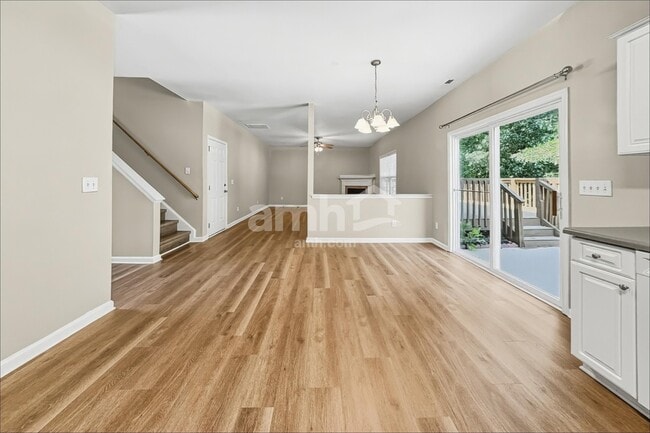 218 Spinel Ln