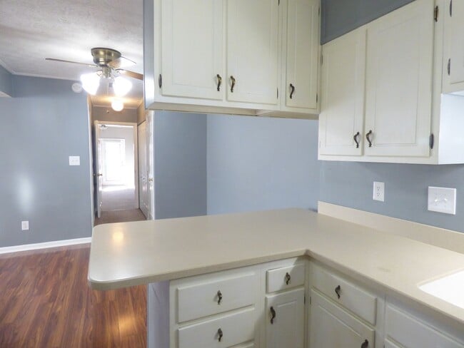 Photo - 372 Redding Rd
