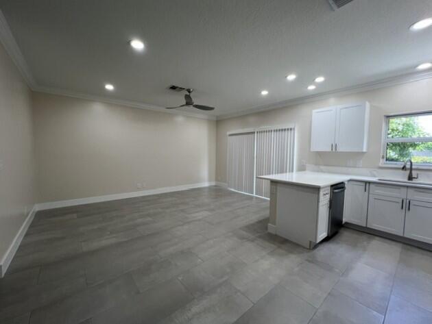 239 Leland Ln