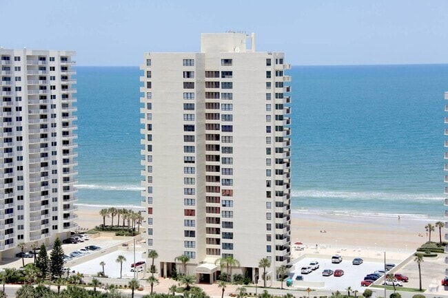 Building Photo - Spacious Oceanfront Condo Unit 1405