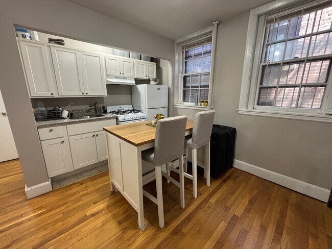 Photo - 29 Myrtle St Apartments Unit B