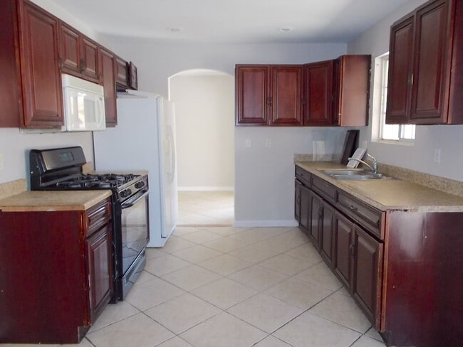 Photo - Spacious 4-Bedroom, 2.5-Bathroom Home with RV Parking & Modern Amenities