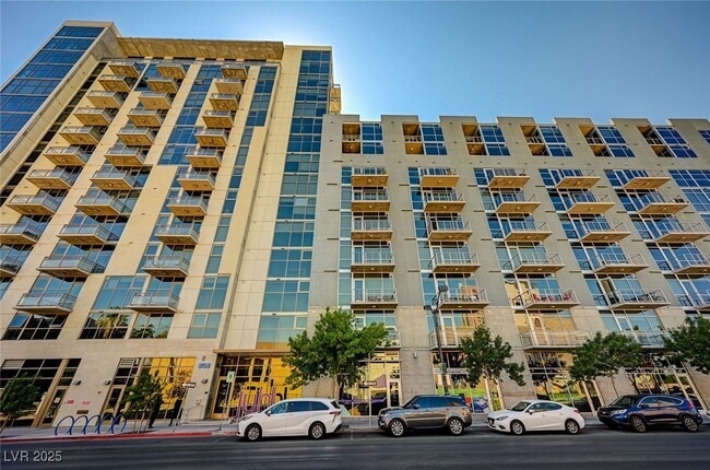 Photo - 353 E Bonneville Ave Unidad 233