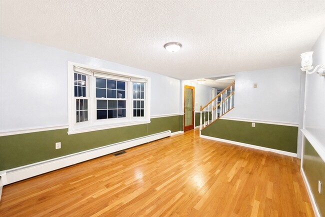 Photo - 163 Mills Ave