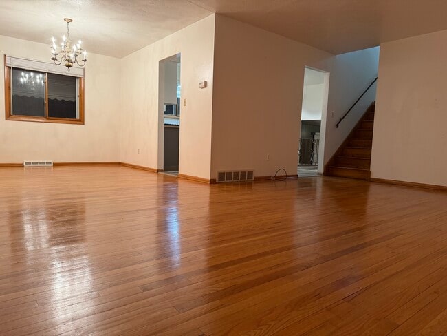 Photo - 6800 Glenallen Ave