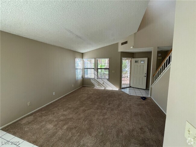 Building Photo - 2525 Wolverton Ave Rental
