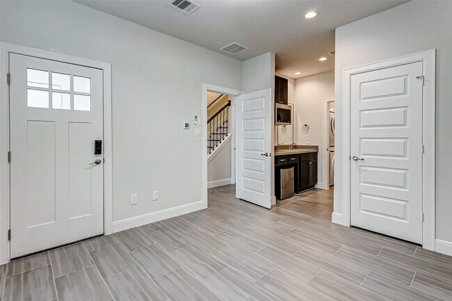 Photo - 2710 Grand Fountains Dr Unidad C