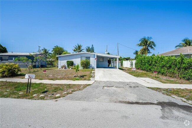 Building Photo - 51 NW 27th Ct Rental