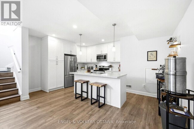 Photo - 112 Carss St