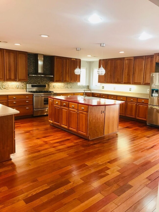 Photo - 1803 Great Falls St