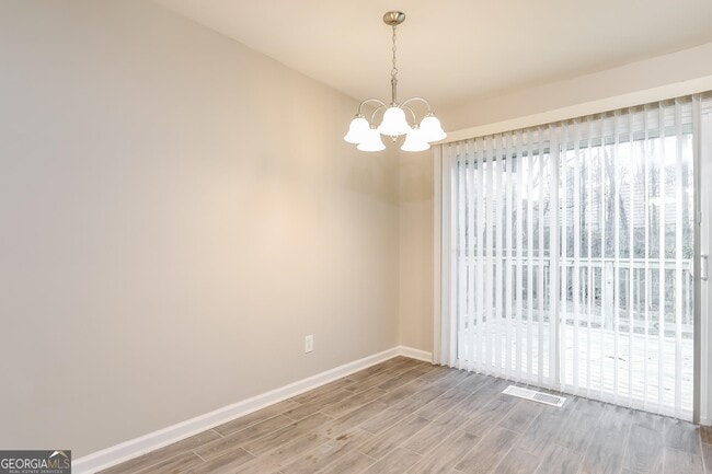 Photo - 833 Brian Ln