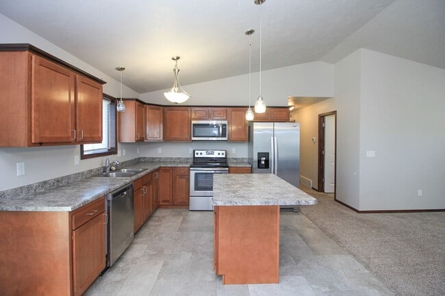 Photo - 1030 Tanner Ct Unit 1030-2 Upper South