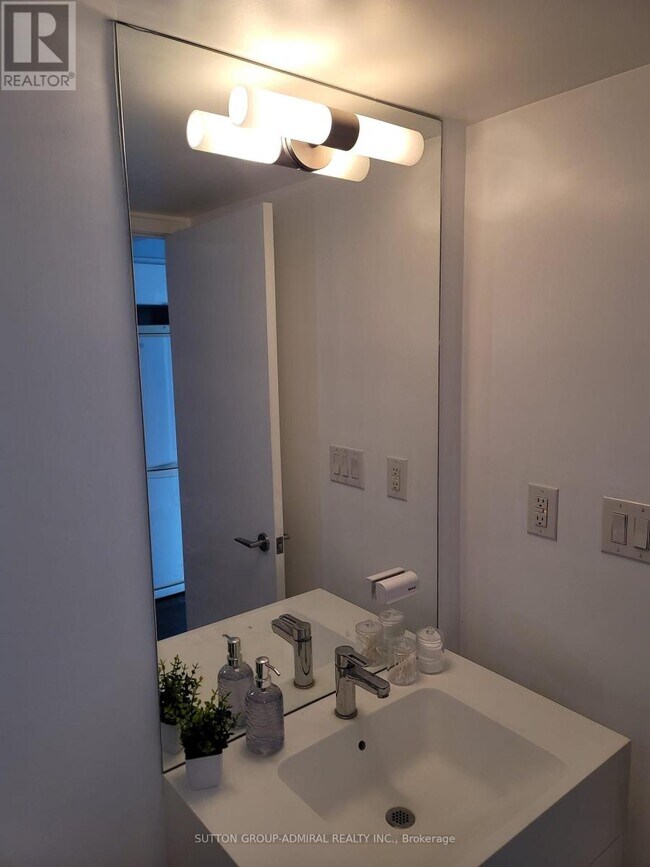 Photo - 21 Iceboat Terr Unité 1902