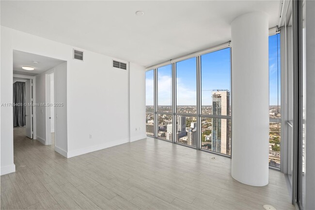 Photo - 1100 Biscayne Blvd Condo Unit 5907