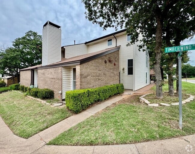 Building Photo - 415 Timberwind Rd Rental