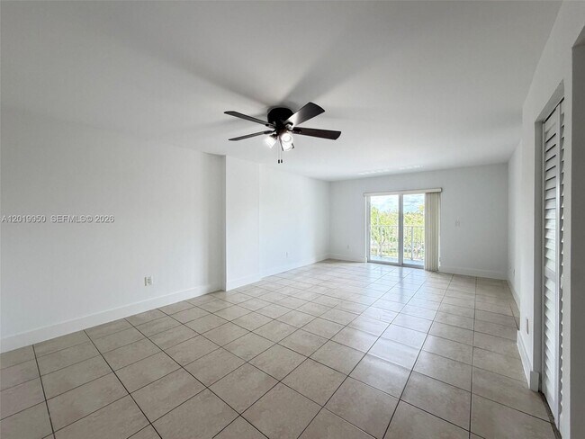 Photo - 8200 SW 210th St Unidad 213