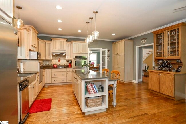 Building Photo - 441 Liberty Hwy