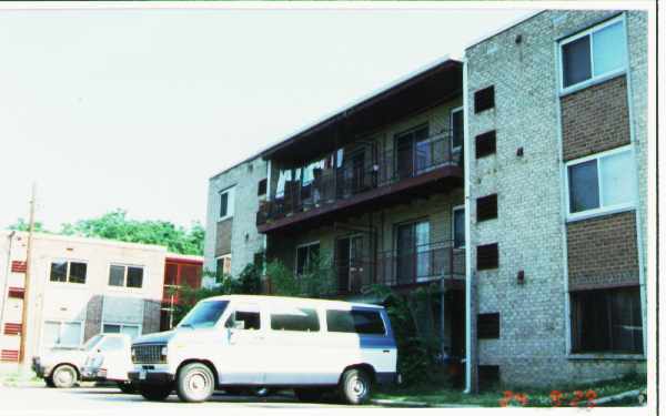 Building Photo - Howard Hill Rental